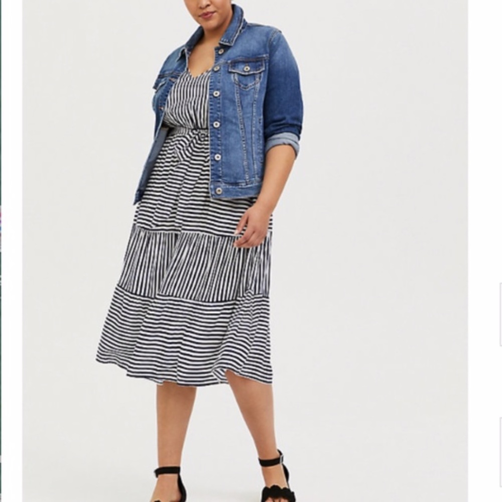CLOSET SALE!! Torrid Stripe Challis Self Tie Tiered Midi Dress (Size 4X)